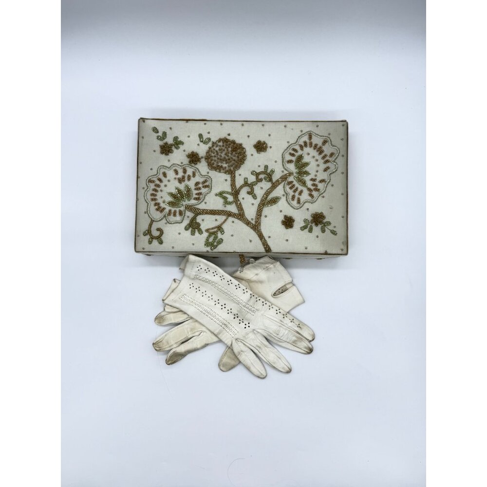Vtg. Embroidered and Beaded Stationery Box w/Pen, White Leather Driving Gloves - Picture 10 of 10